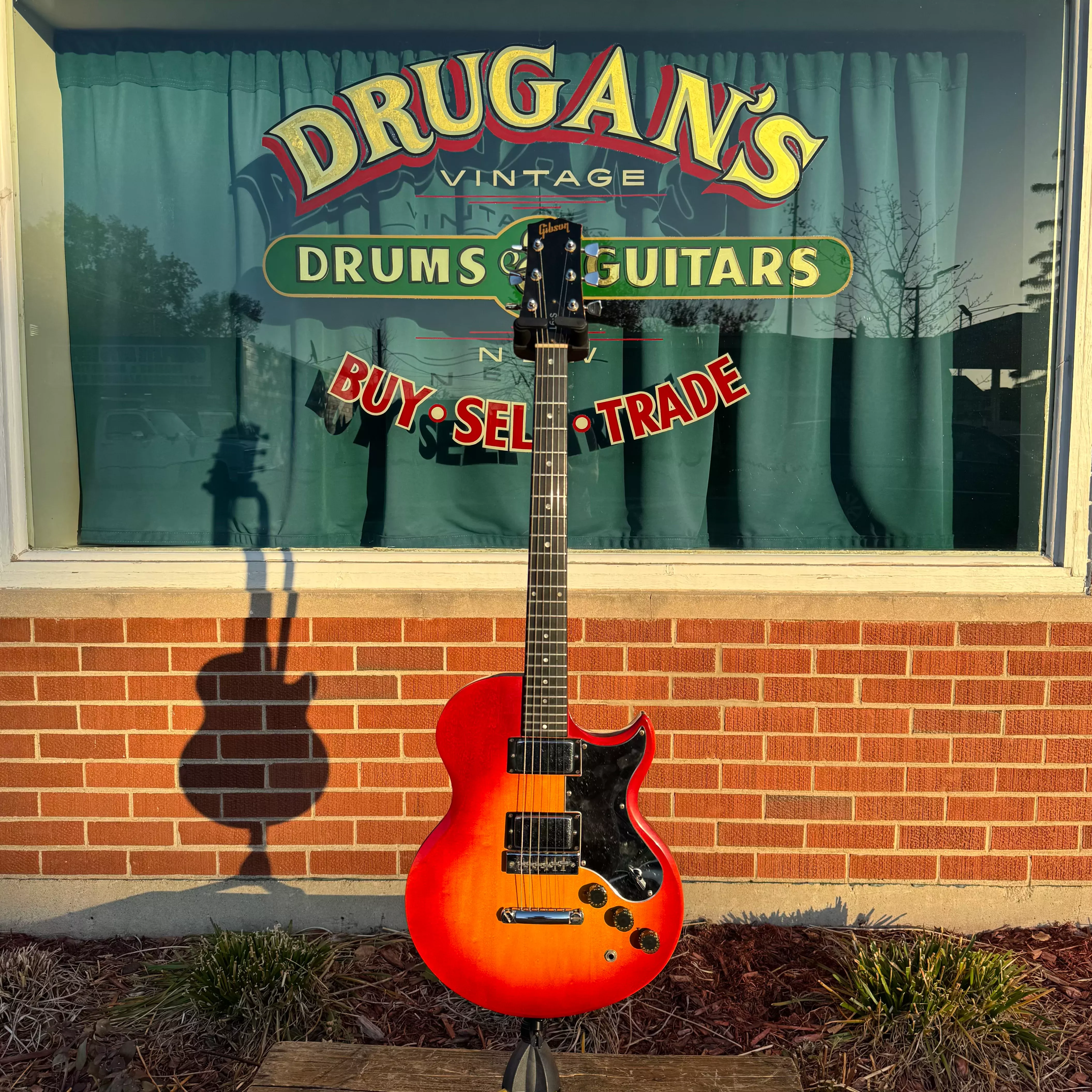 1970s Gibson L6-S Electric Guitar Cherry Sunburst w/ OHSC