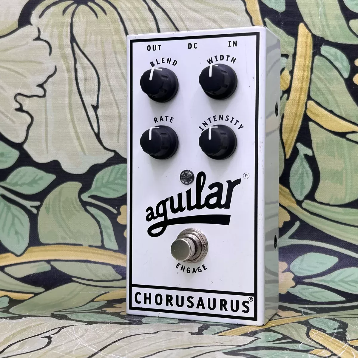 aguilar-chorusaurus-bass-chorus Aguilar Chorusaurus Bass Chorus