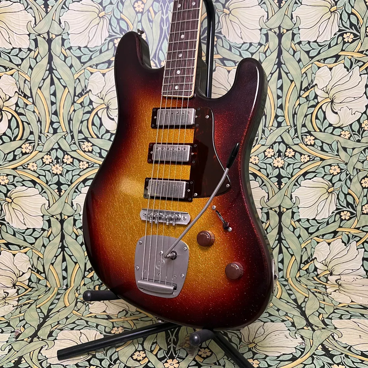 castedosa-guitars-conchers-baritone-aged-3-tone-sunburst-sparkle Castedosa Guitars Conchers Baritone Aged 3-Tone Sunburst Sparkle