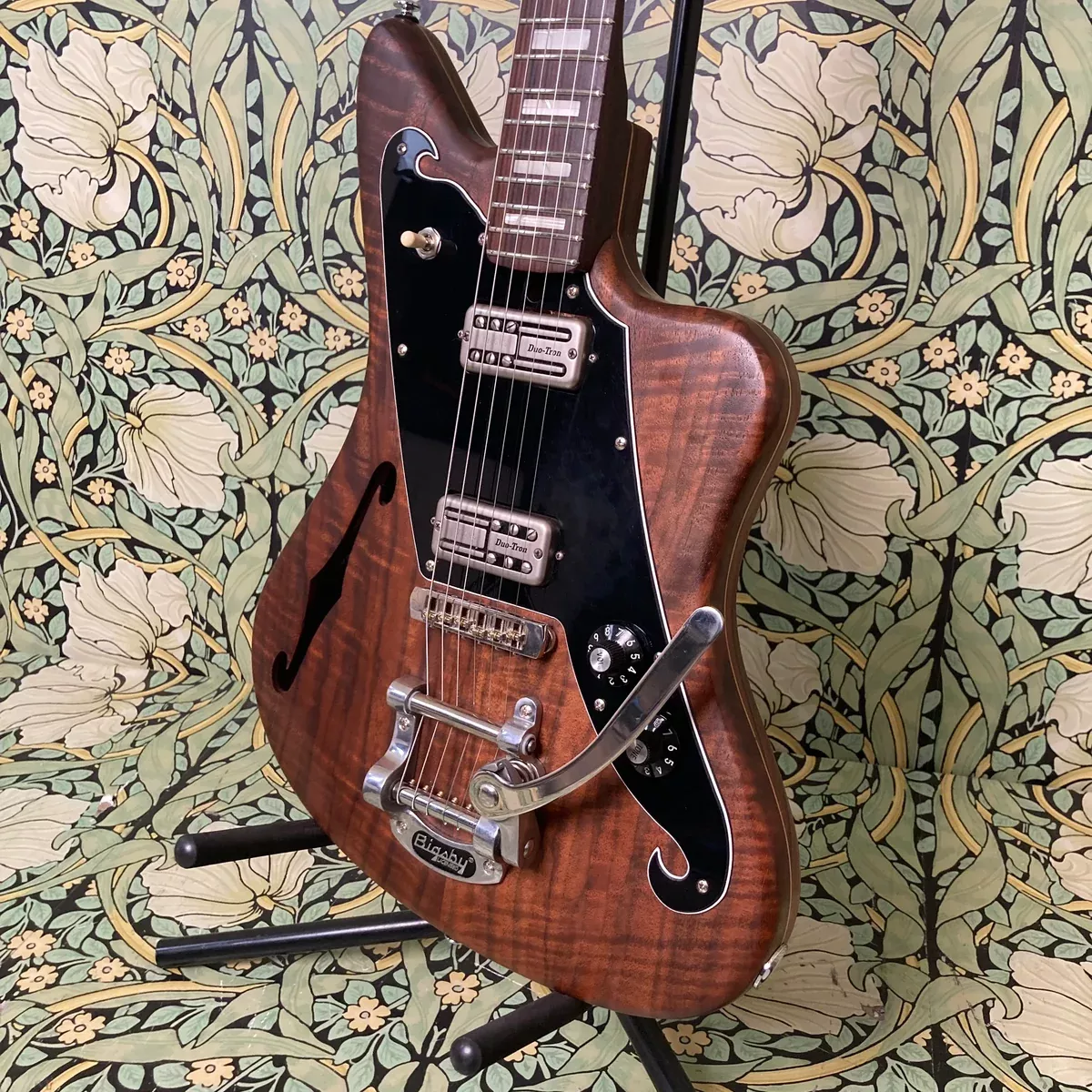 cohnway-guitars-viper-semi-hollow Cohnway Guitars Viper Semi-Hollow