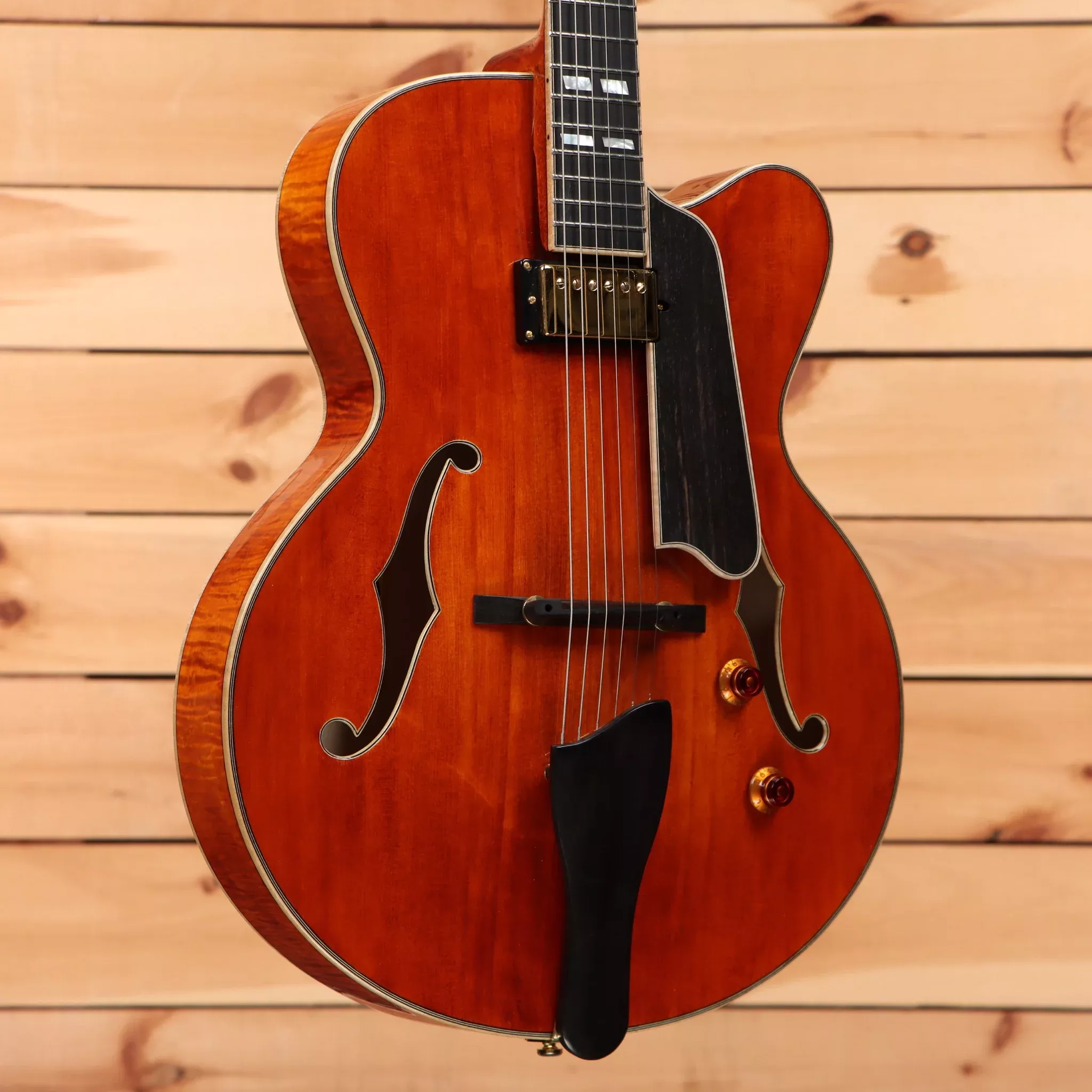 eastman-ar580ce-hb-honeyburst Eastman AR580CE-HB - Honeyburst