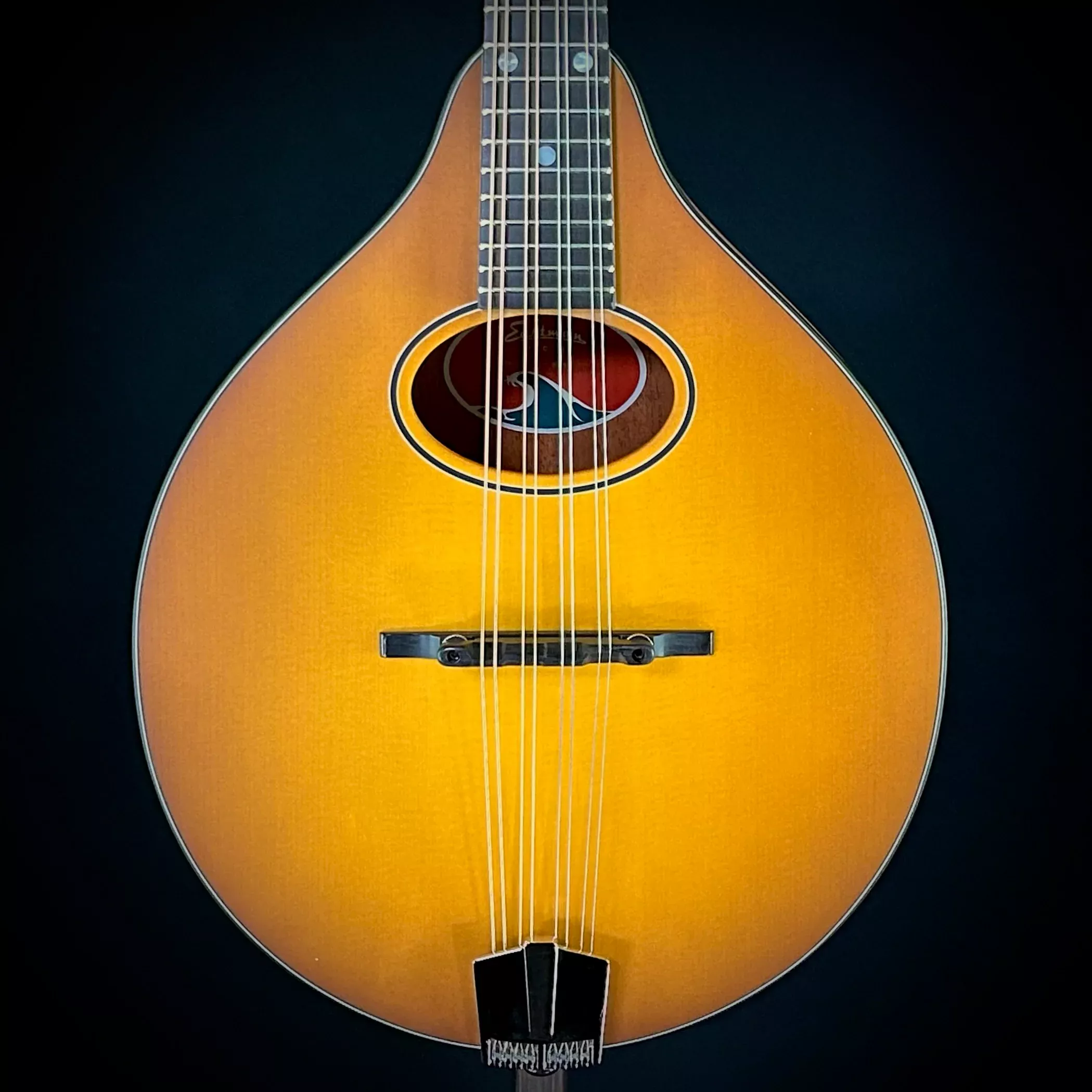 eastman-pch-m104-gold-burst Eastman PCH-M104 - Gold Burst