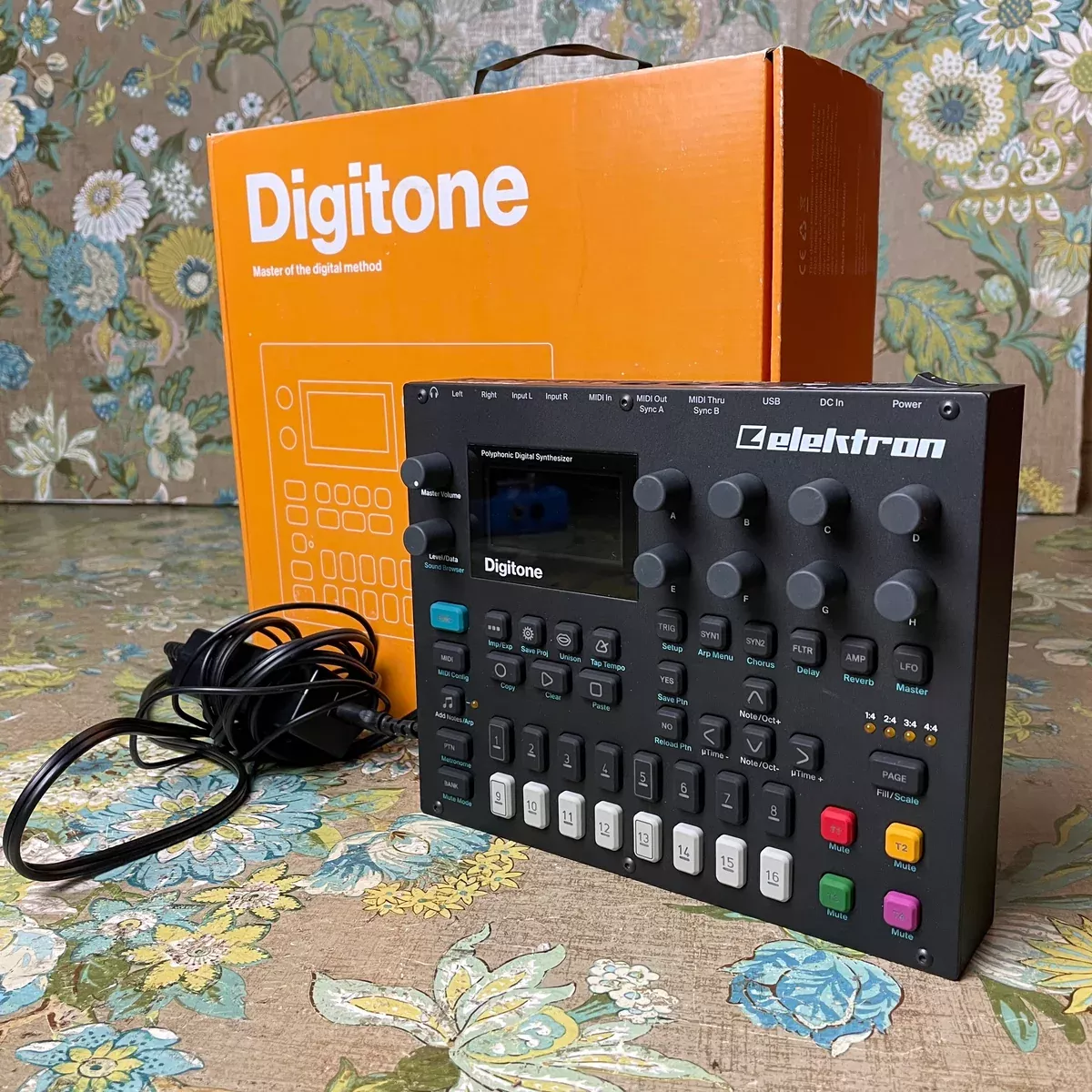 elektron-digitone-eight-voice-digital-synthesizer Elektron Digitone Eight-Voice Digital Synthesizer