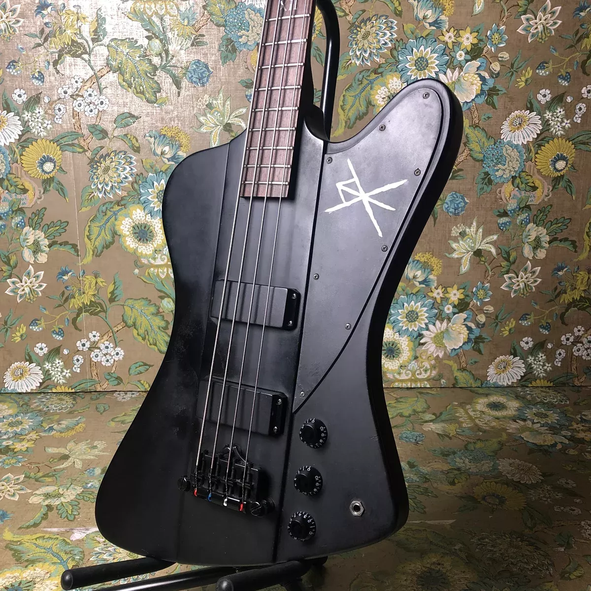 Epiphone Goth Thunderbird IV