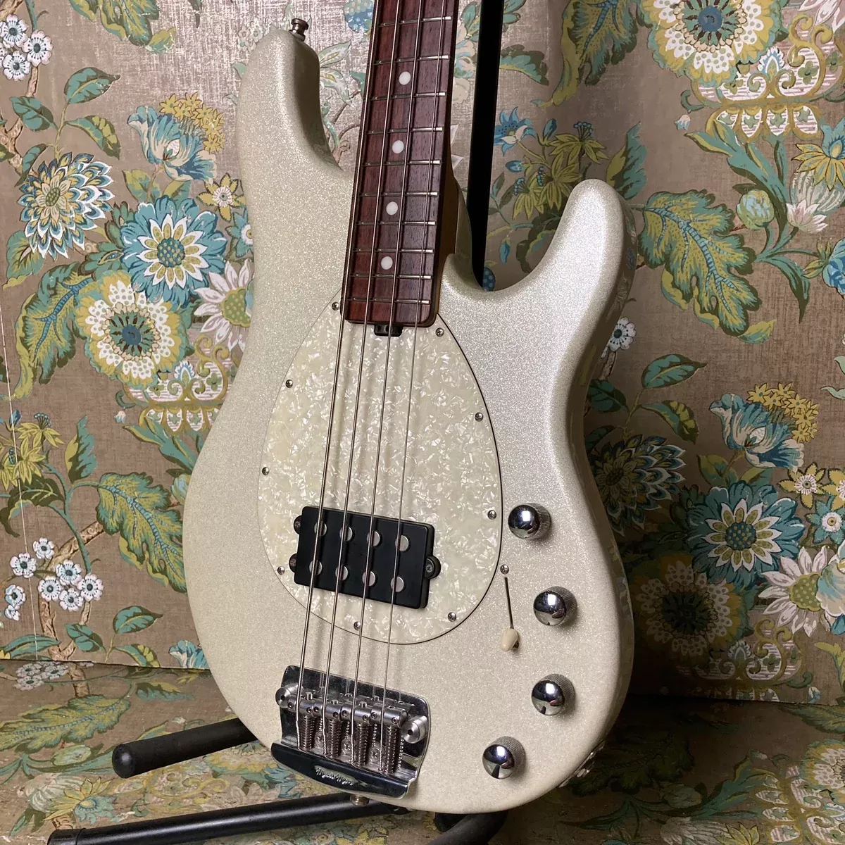 Ernie Ball Music Man Sterling 4H Bass 2001 White Sparkle