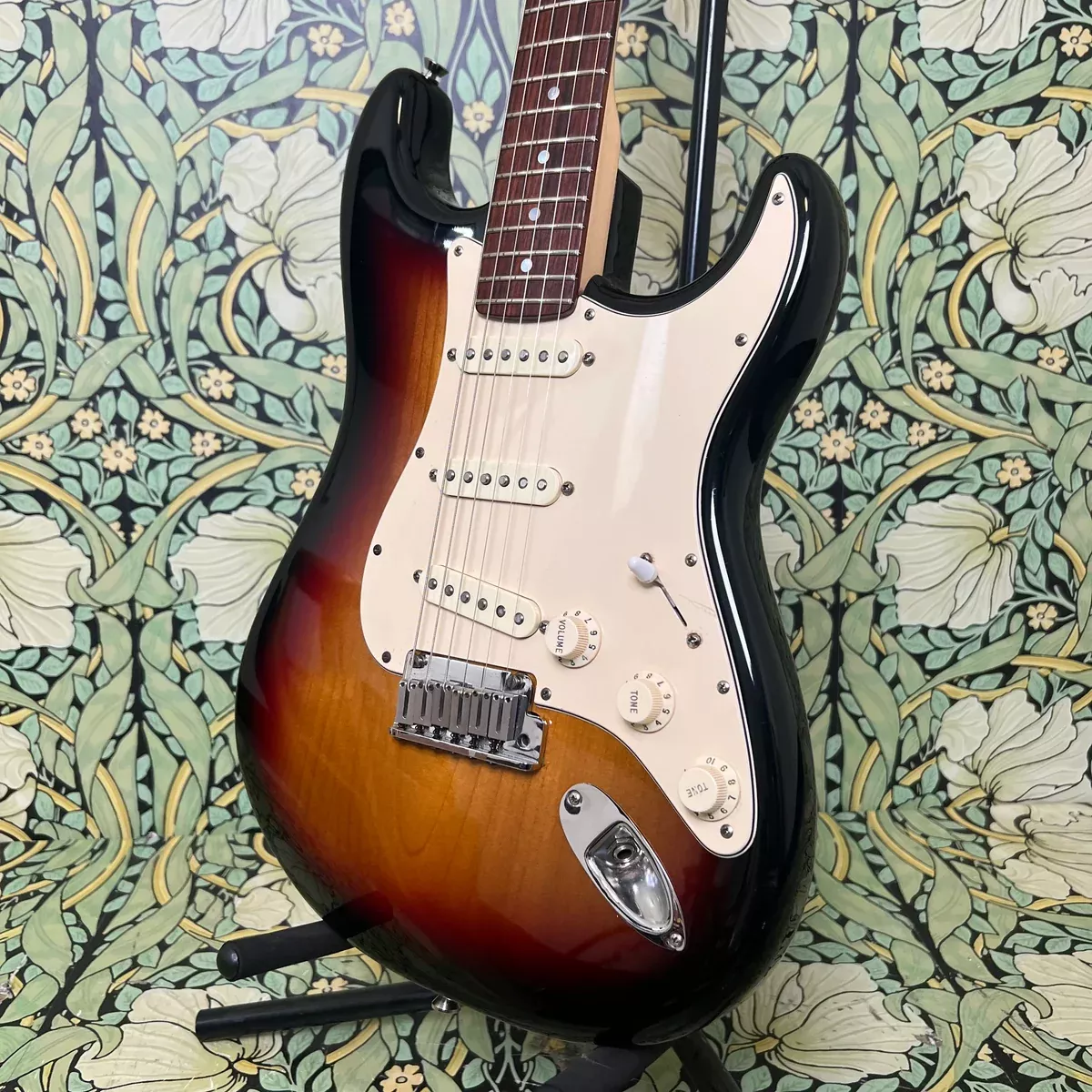 fender-60th-anniversary-stratocaster-sunburst-2006 Fender 60th Anniversary Stratocaster Sunburst 2006