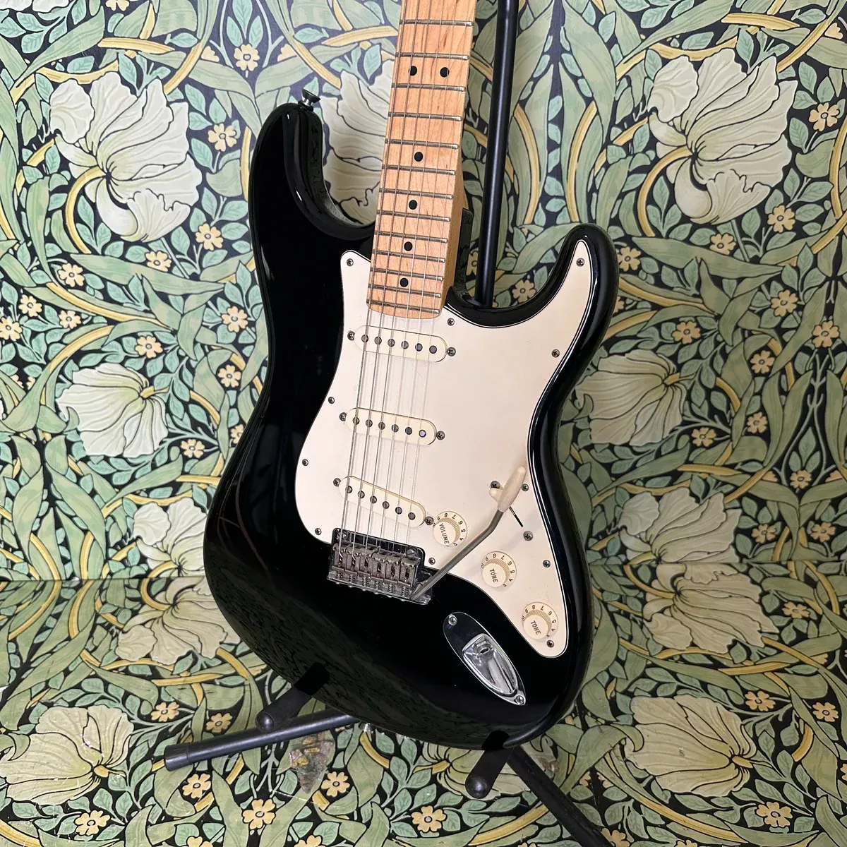 fender-american-standard-stratocaster-black-2013 Fender American Standard Stratocaster Black 2013