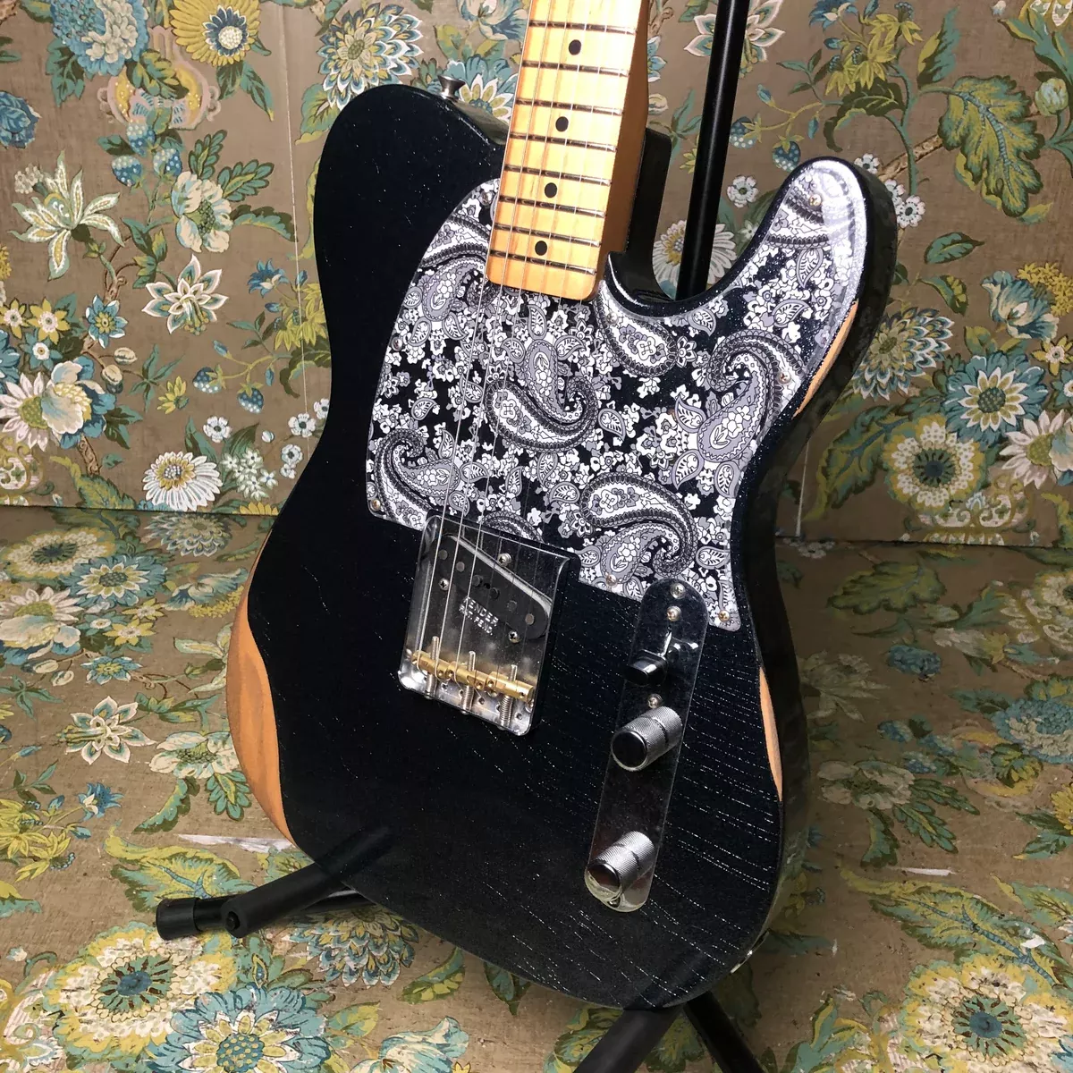 fender-brad-paisley-esquire-roadworn-black-sparkle-2020 Fender Brad Paisley Esquire Roadworn Black Sparkle 2020