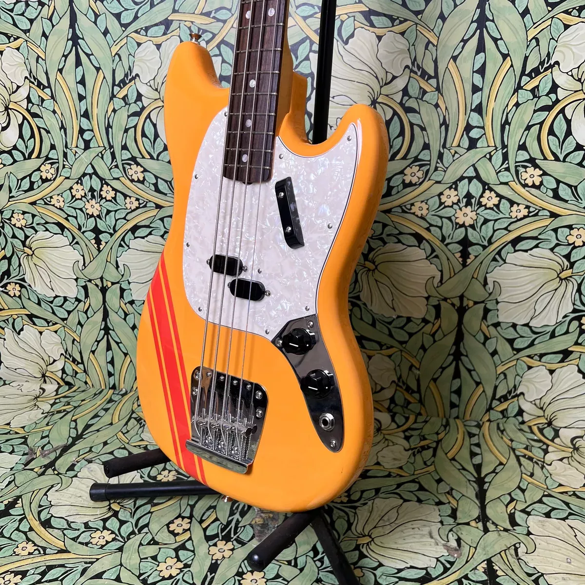 Fender Vintera II 70's Mustang Bass Competition Orange MIM 2024