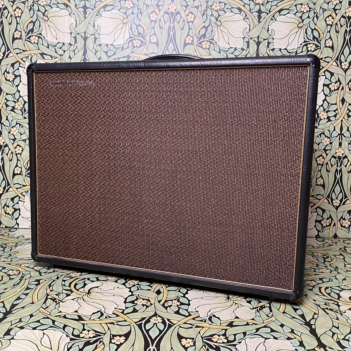matchless-2x12-speaker-cabinet Matchless 2x12 Speaker Cabinet