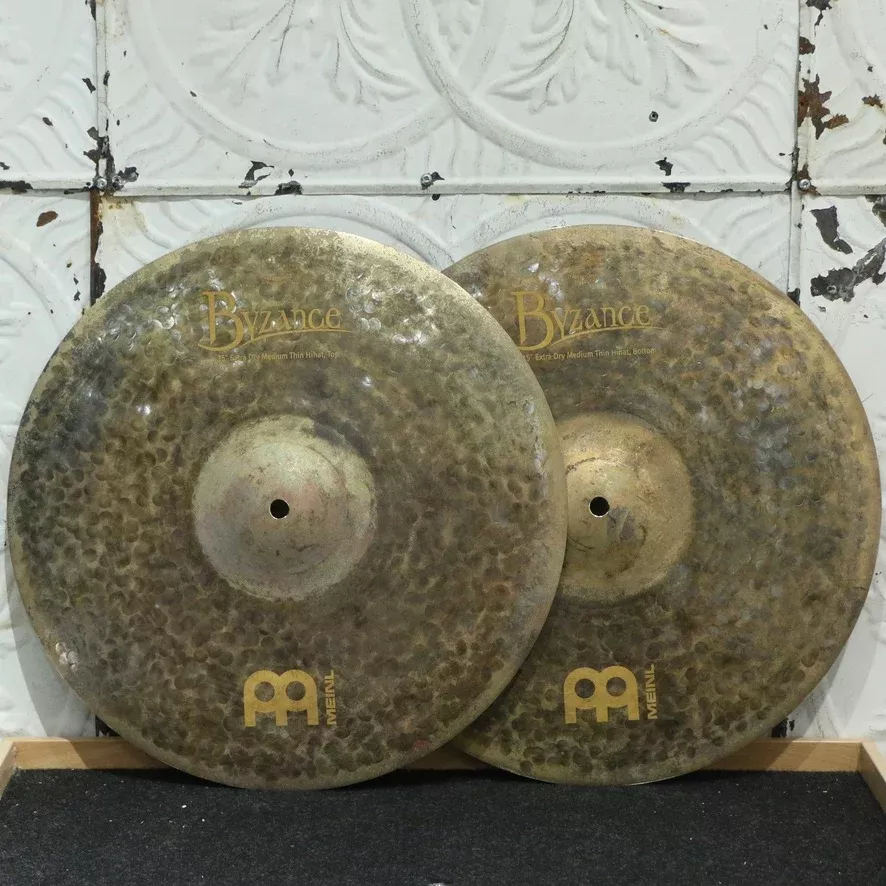 meinl-byzance-extra-dry-medium-thin-hi-hat-cymbals-15in-796-1370g Meinl Byzance Extra Dry Medium Thin Hi-Hat Cymbals 15in (796/1370g)