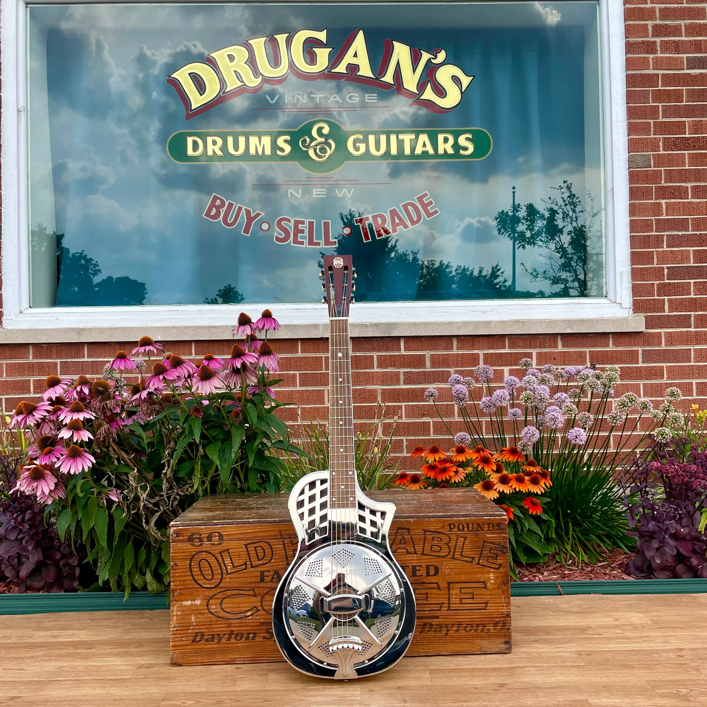 republic-highway-61-standard-resonator-guitar-polished-nickel-7100 Republic Highway 61 Standard Resonator Guitar Polished Nickel 7100