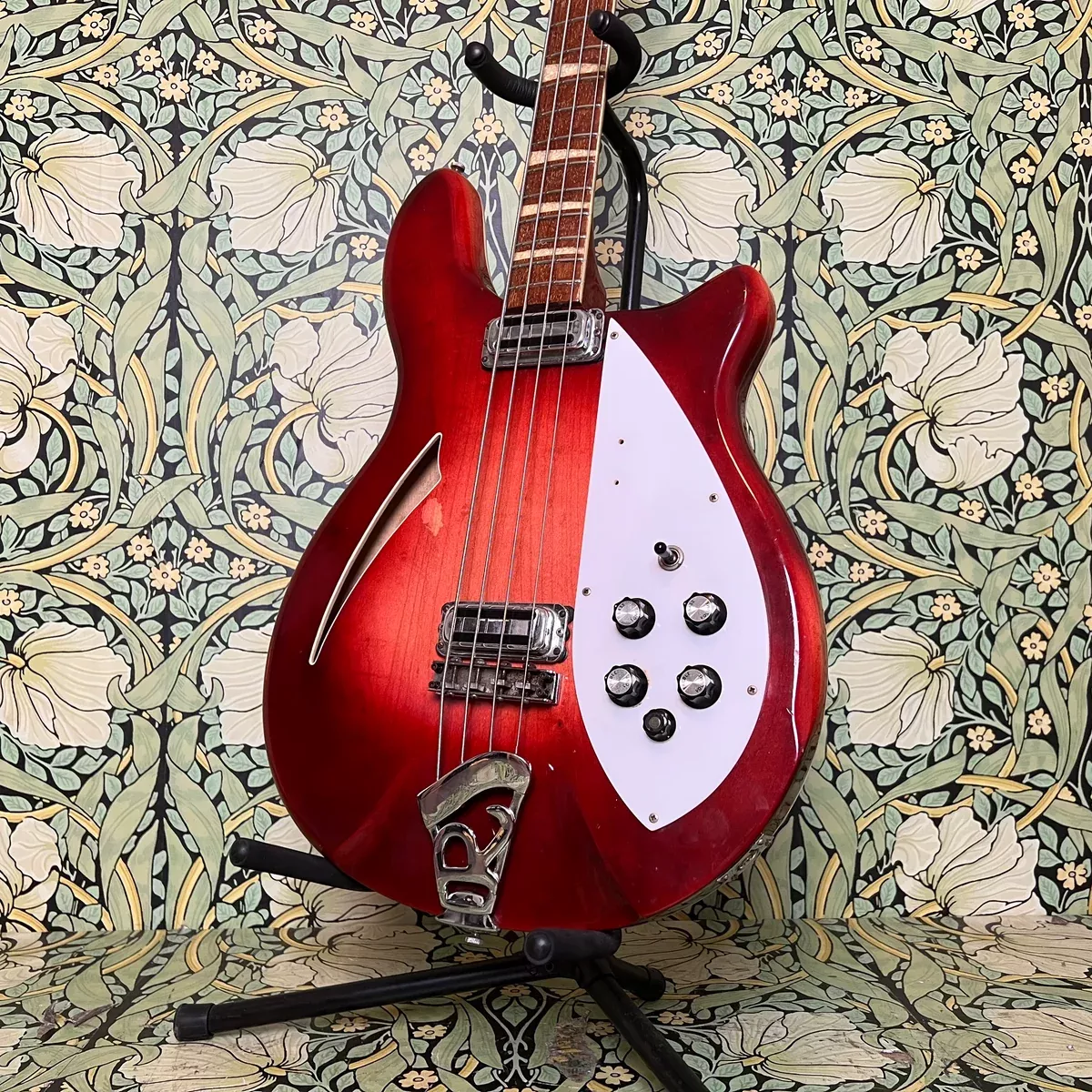 rickenbacker-4005-bass-fireglo-1968 Rickenbacker 4005 Bass Fireglo 1968