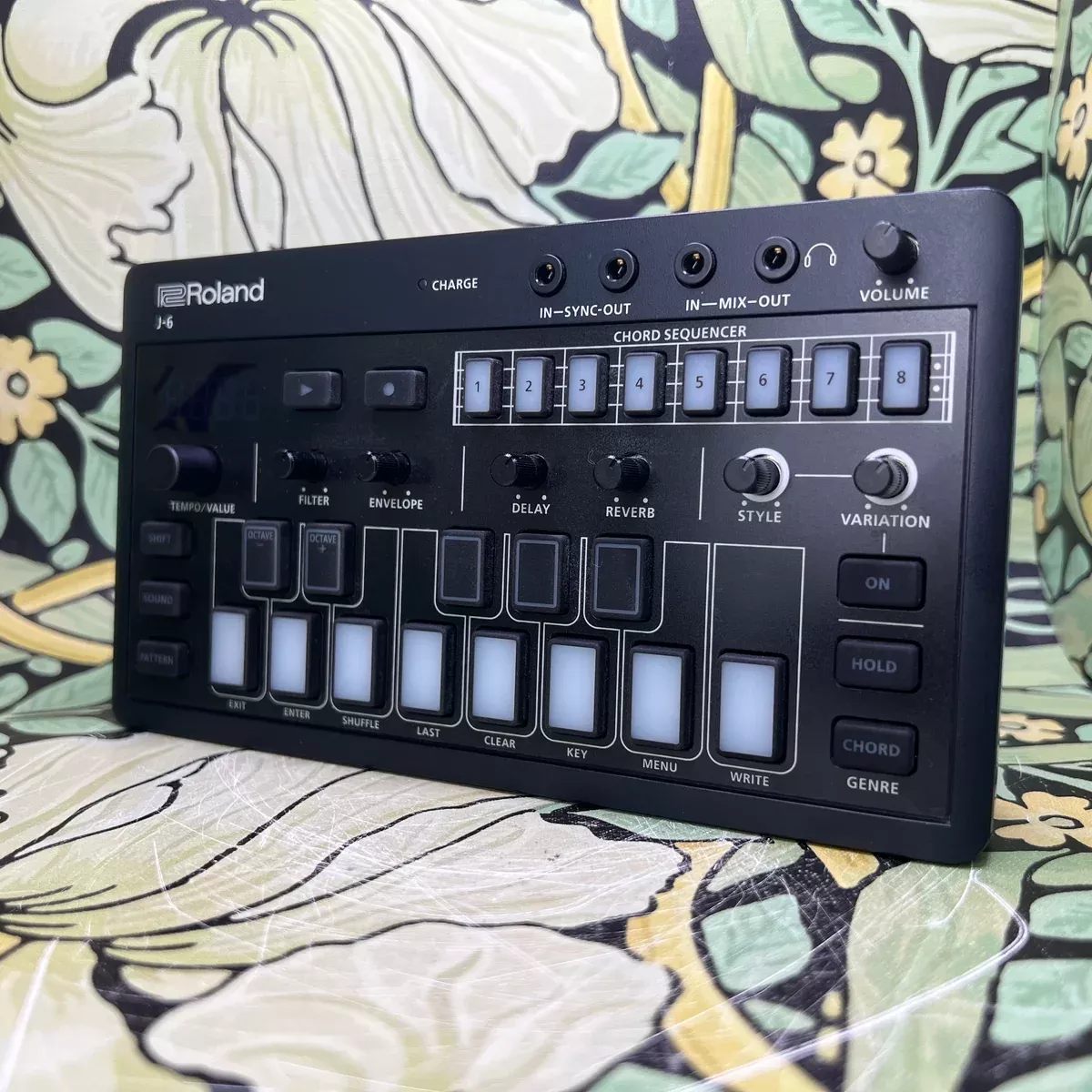 roland-aira-compact-j-6-chord-synthesizer-used Roland Aira Compact J-6 Chord Synthesizer - Used